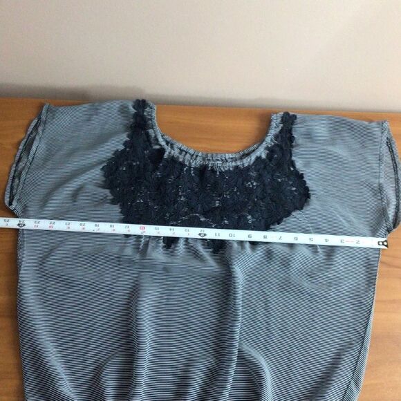 Women’s‎ Maurice’s Navy Blue and White Sheer Blouse Size Large - Picture 8 of 9